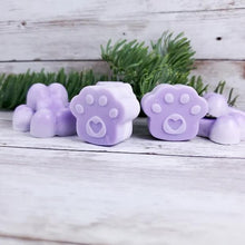 Load image into Gallery viewer, Pet Safe Soy wax melts (tarts) made with lavender essential oil.