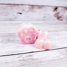 Load image into Gallery viewer, Pet Safe Soy wax melts (tarts) which smell like delicious raspberries and cream.